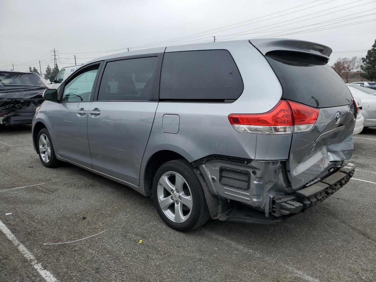 2012 Toyota Sienna - Image 2