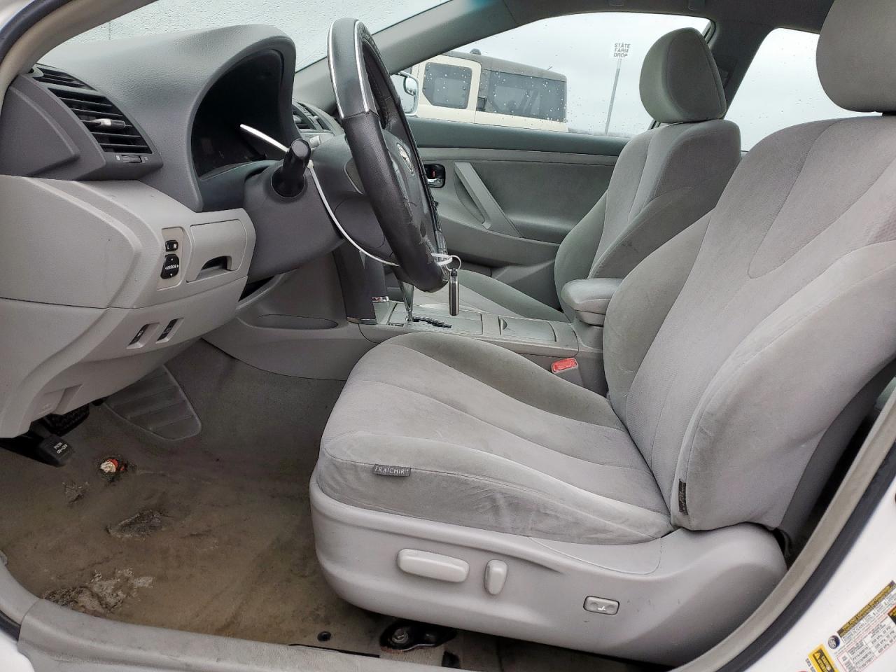 2010 Toyota Camry - Image 7