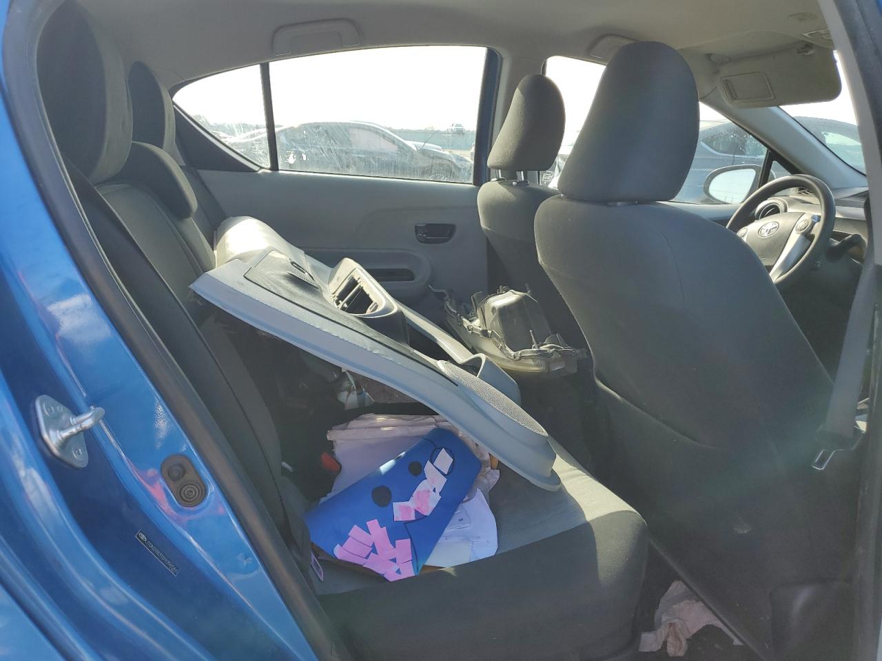 2013 Toyota Prius - Image 10