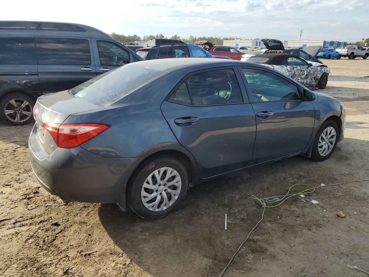 2018 Toyota Corolla - Image 3