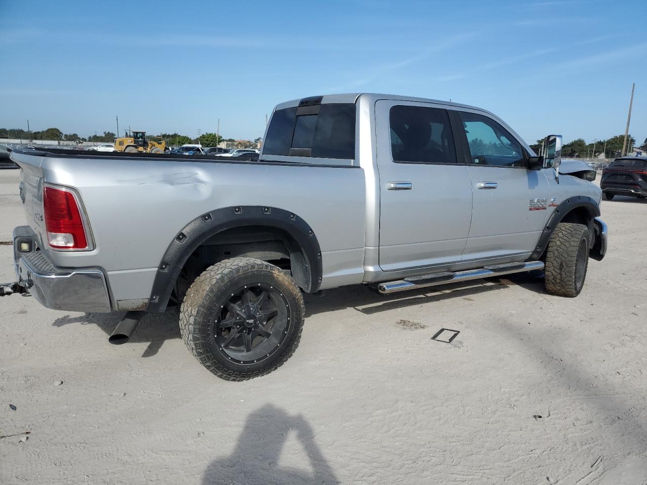 2015 RAM 2500 - Image 3