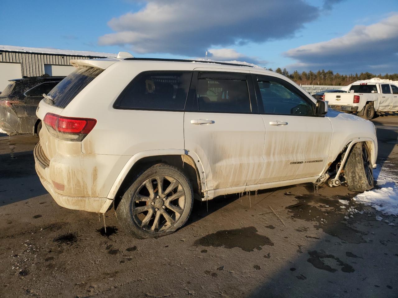 2018 Jeep Grand Cherokee - Image 3