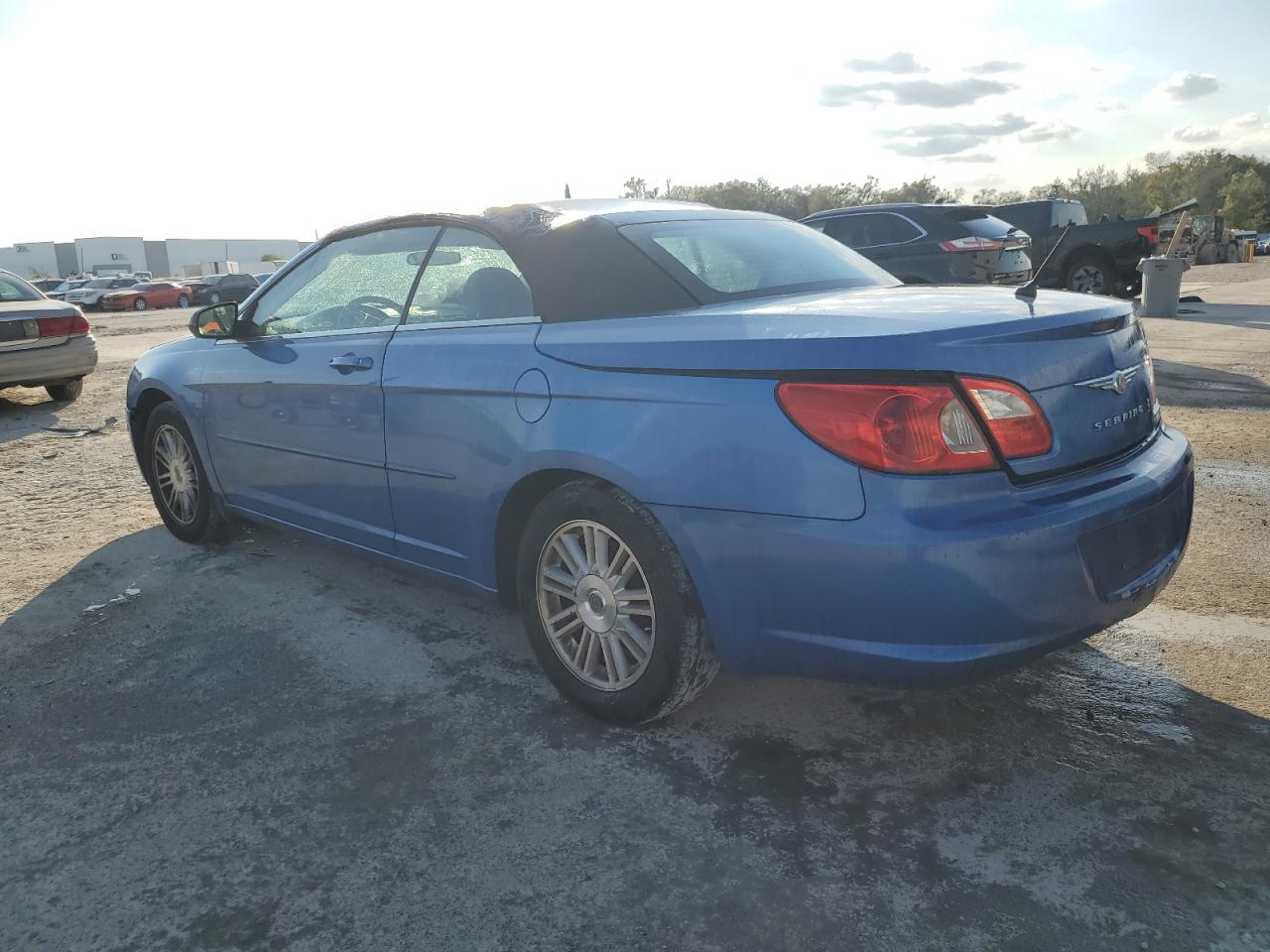2008 Chrysler Sebring - Image 2