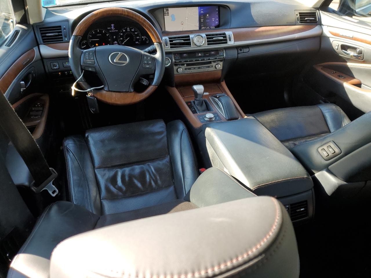 2016 Lexus LS - Image 8