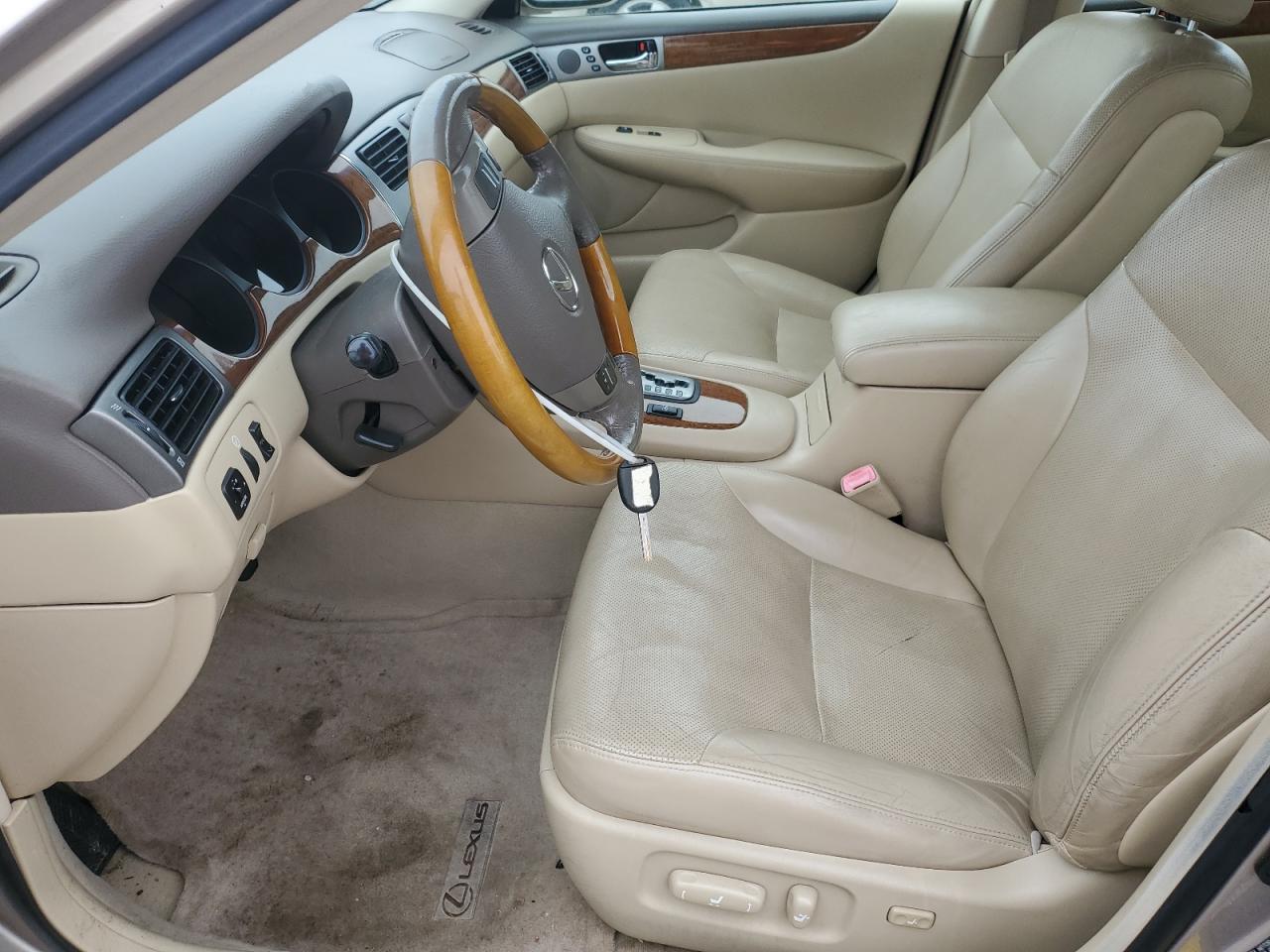 2005 Lexus ES - Image 7