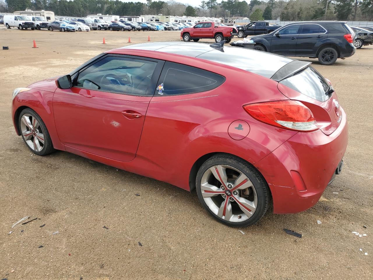 2013 Hyundai Veloster - Image 2