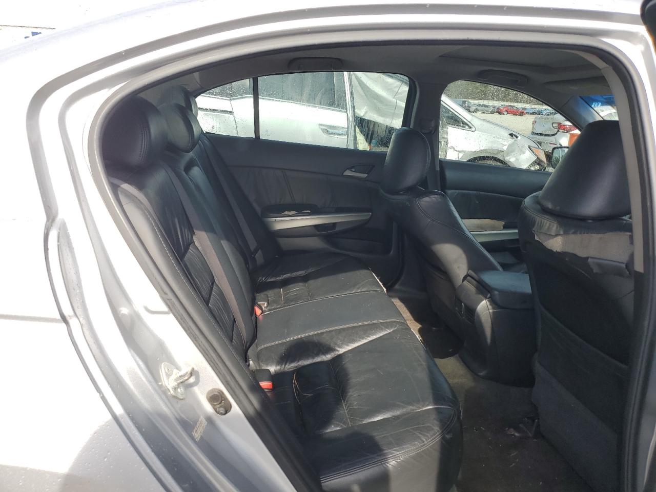 2010 Honda Accord - Image 10