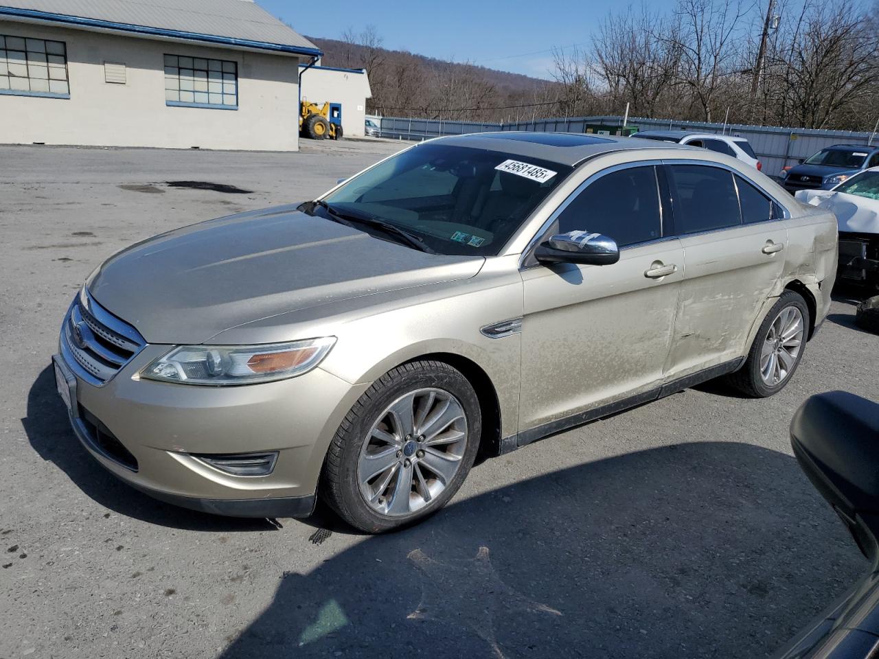 2010 Ford Taurus - Image 1
