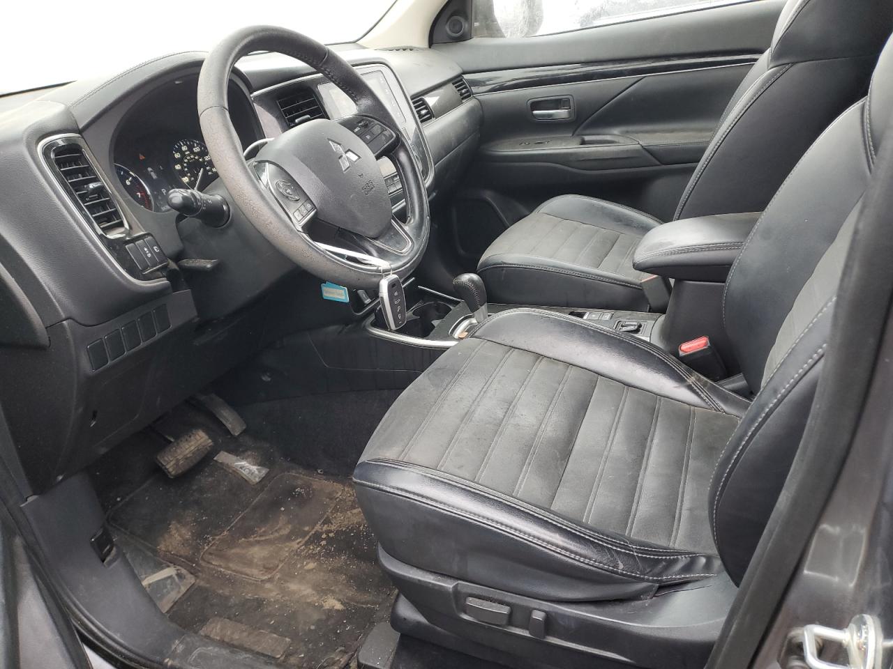 2019 Mitsubishi Outlander - Image 7