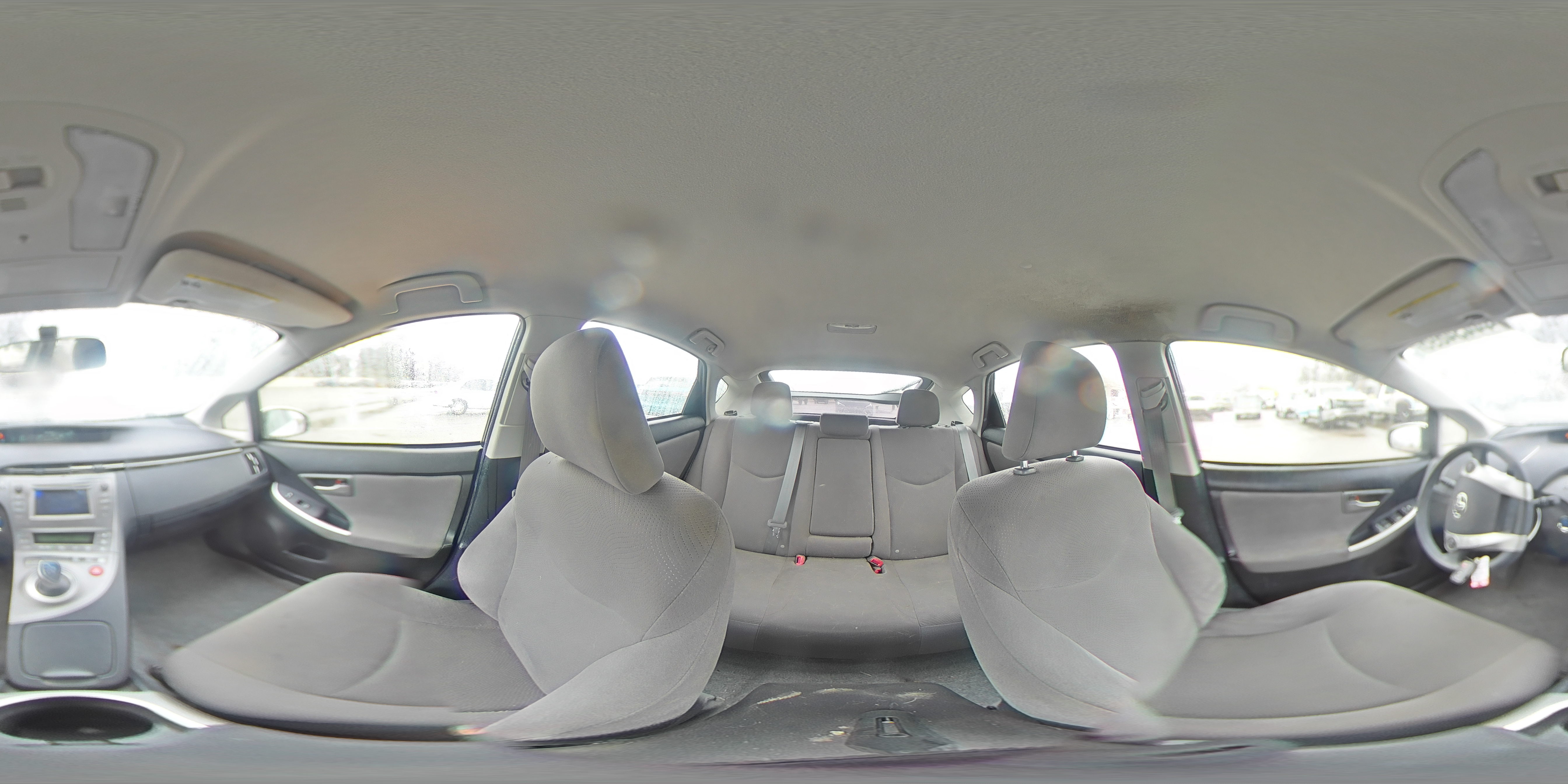2014 Toyota Prius - Image 13