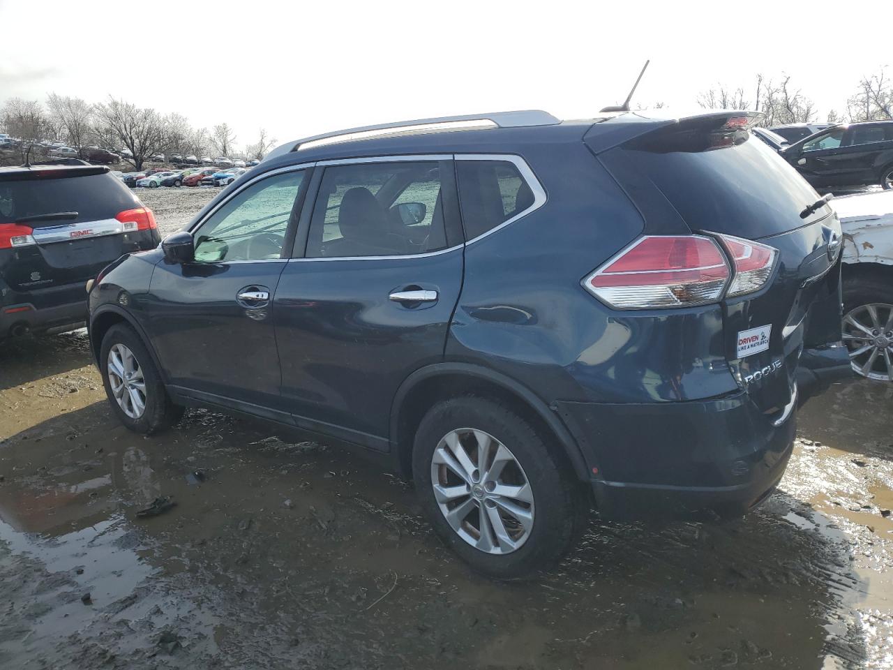 2016 Nissan Rogue - Image 2