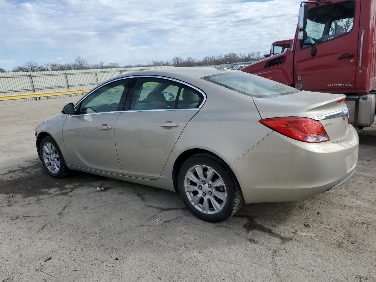 2012 Buick Regal - Image 2