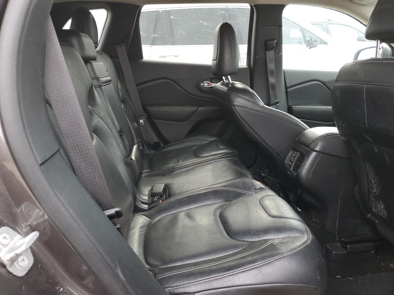 2014 Jeep Grand Cherokee - Image 10