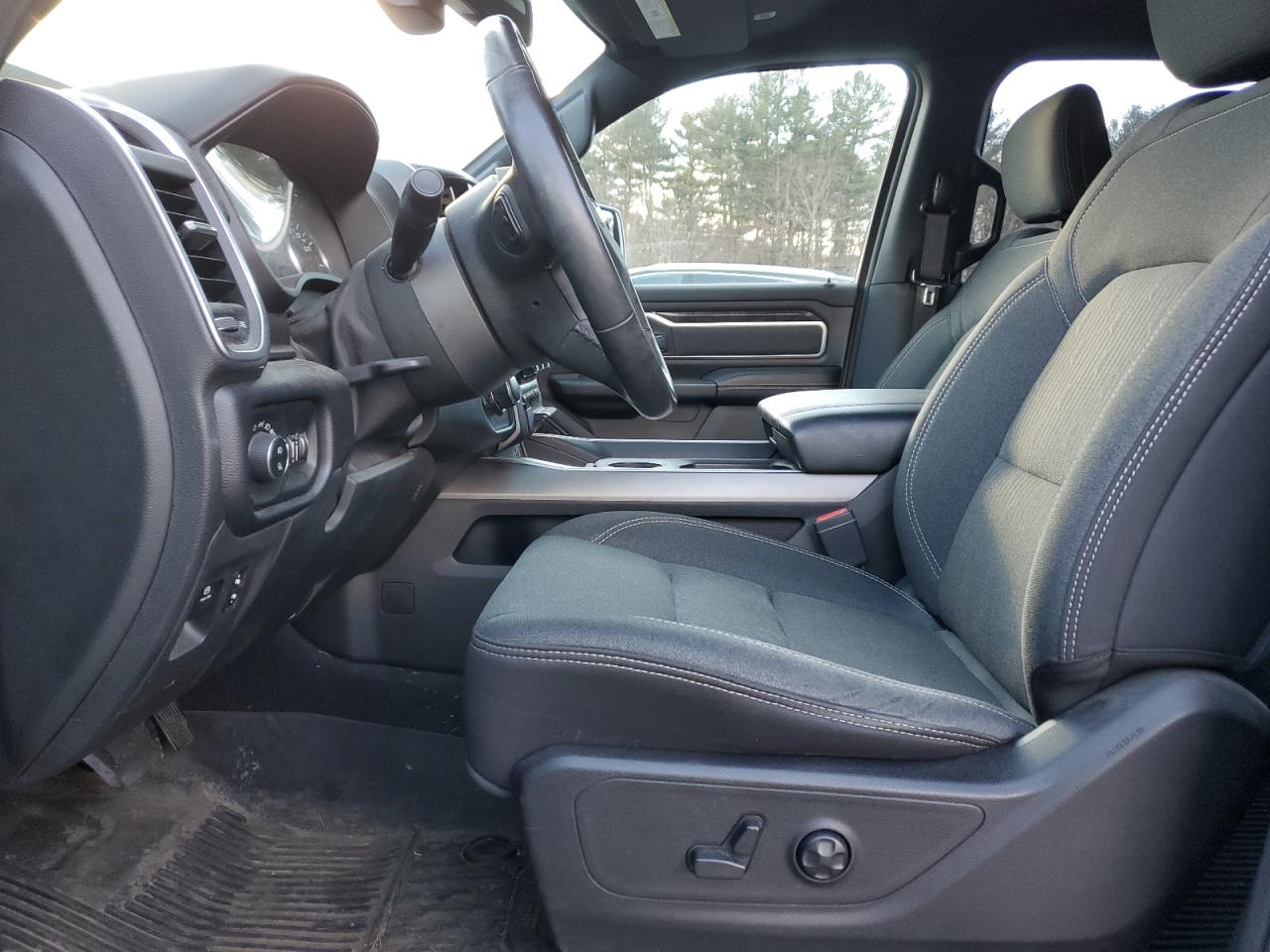 2019 RAM 1500 - Image 7