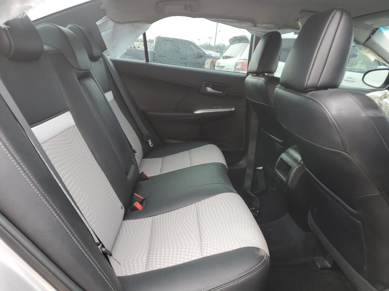 2014 Toyota Camry - Image 10