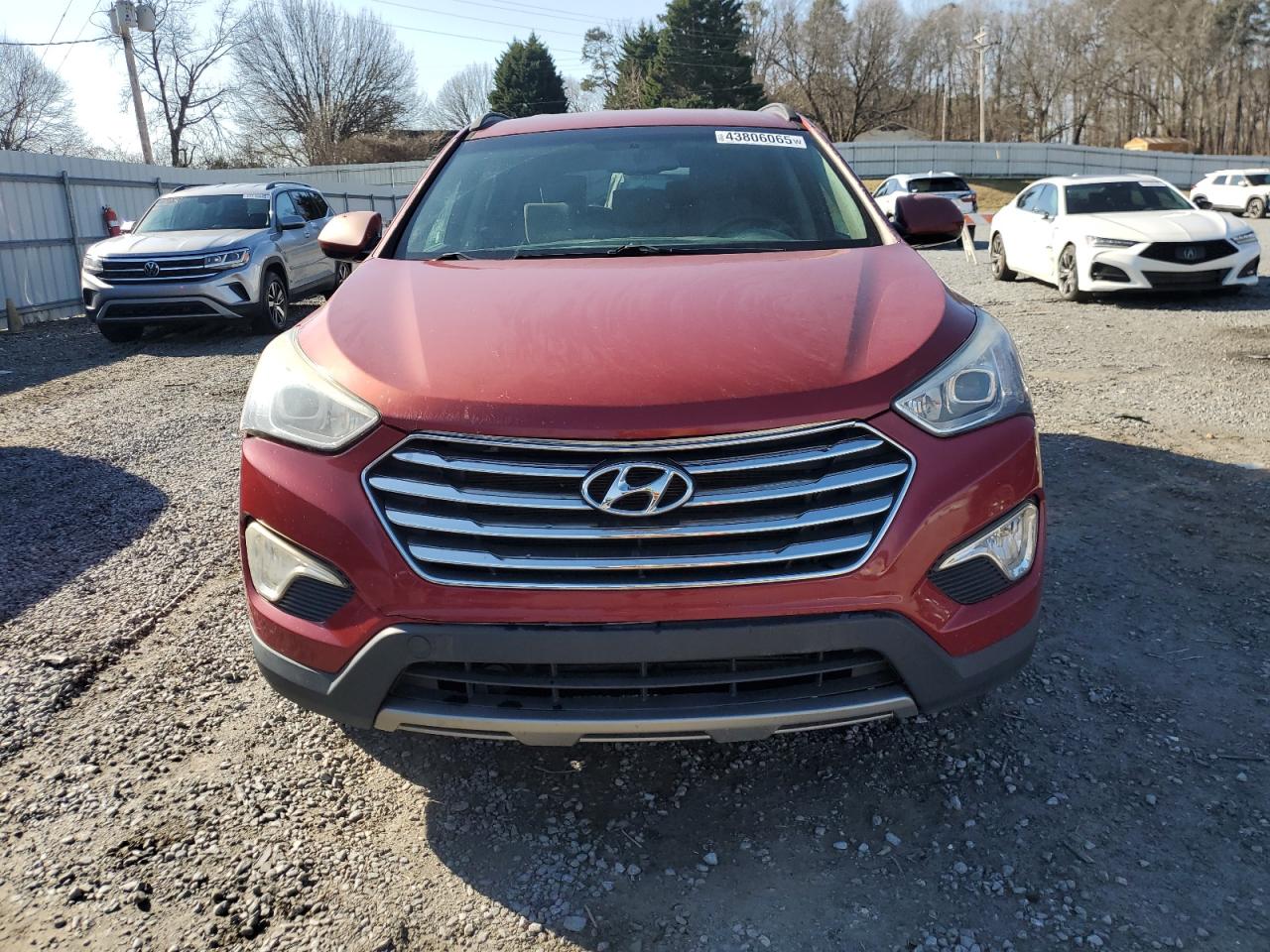 2016 Hyundai Santa Fe - Image 5
