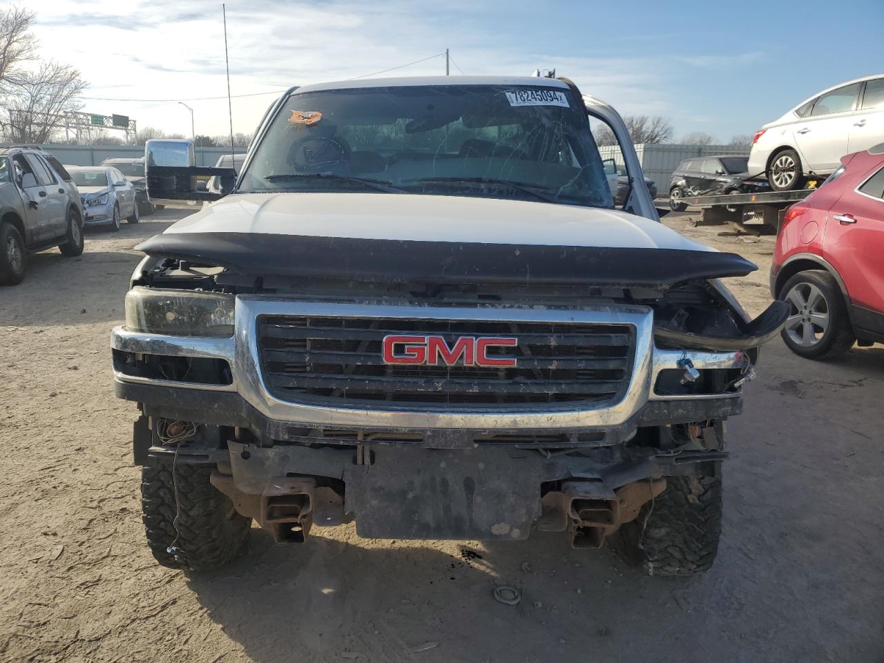 2004 GMC Sierra - Image 5