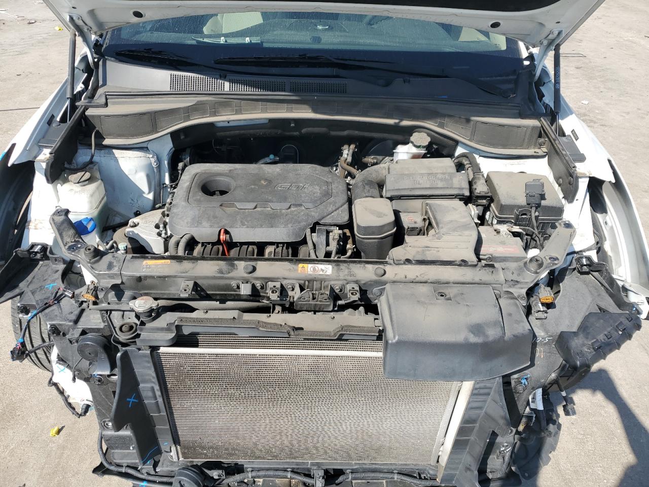 2017 Hyundai Santa Fe - Image 12