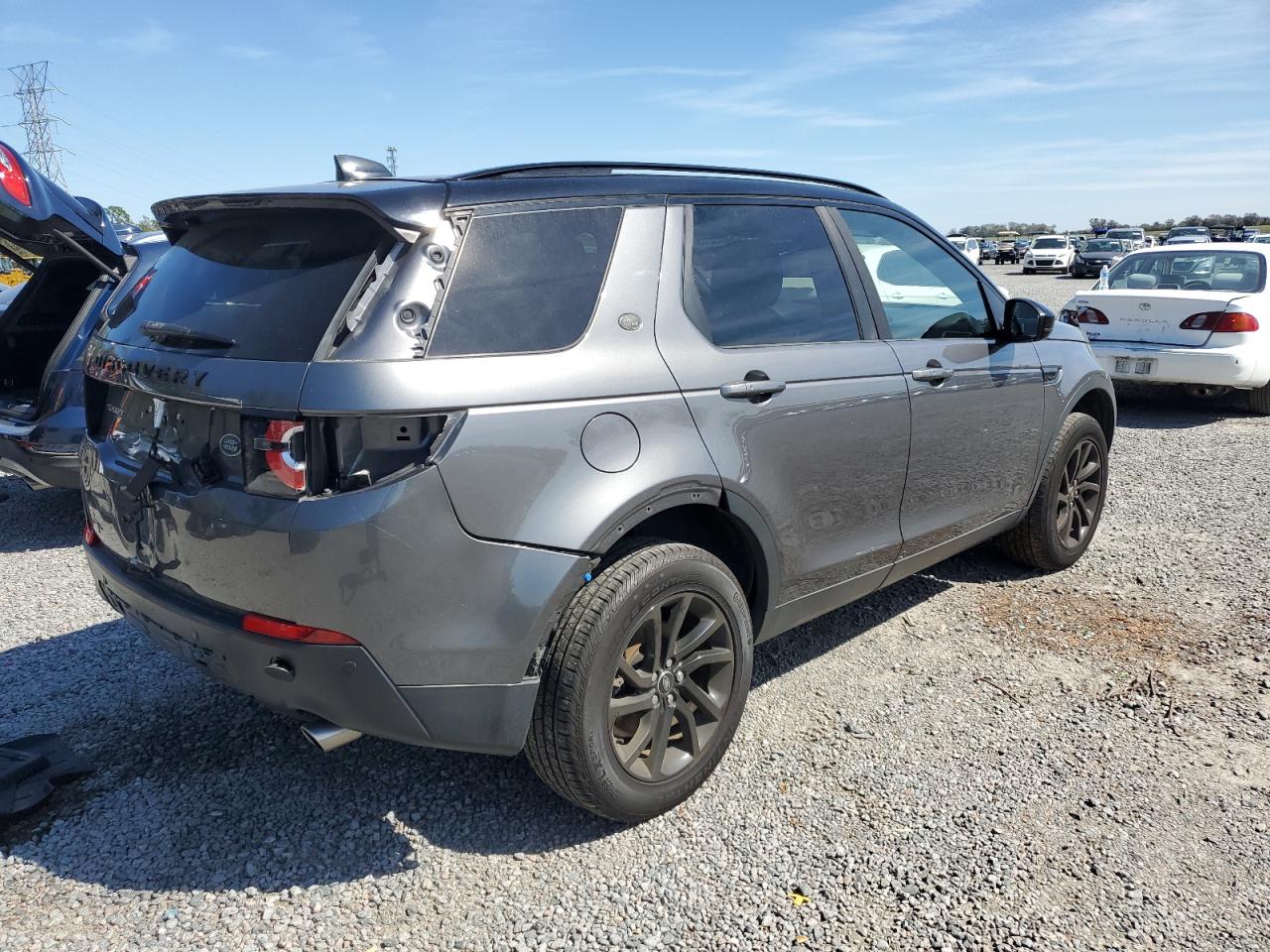 2018 Land Rover Discovery - Image 3