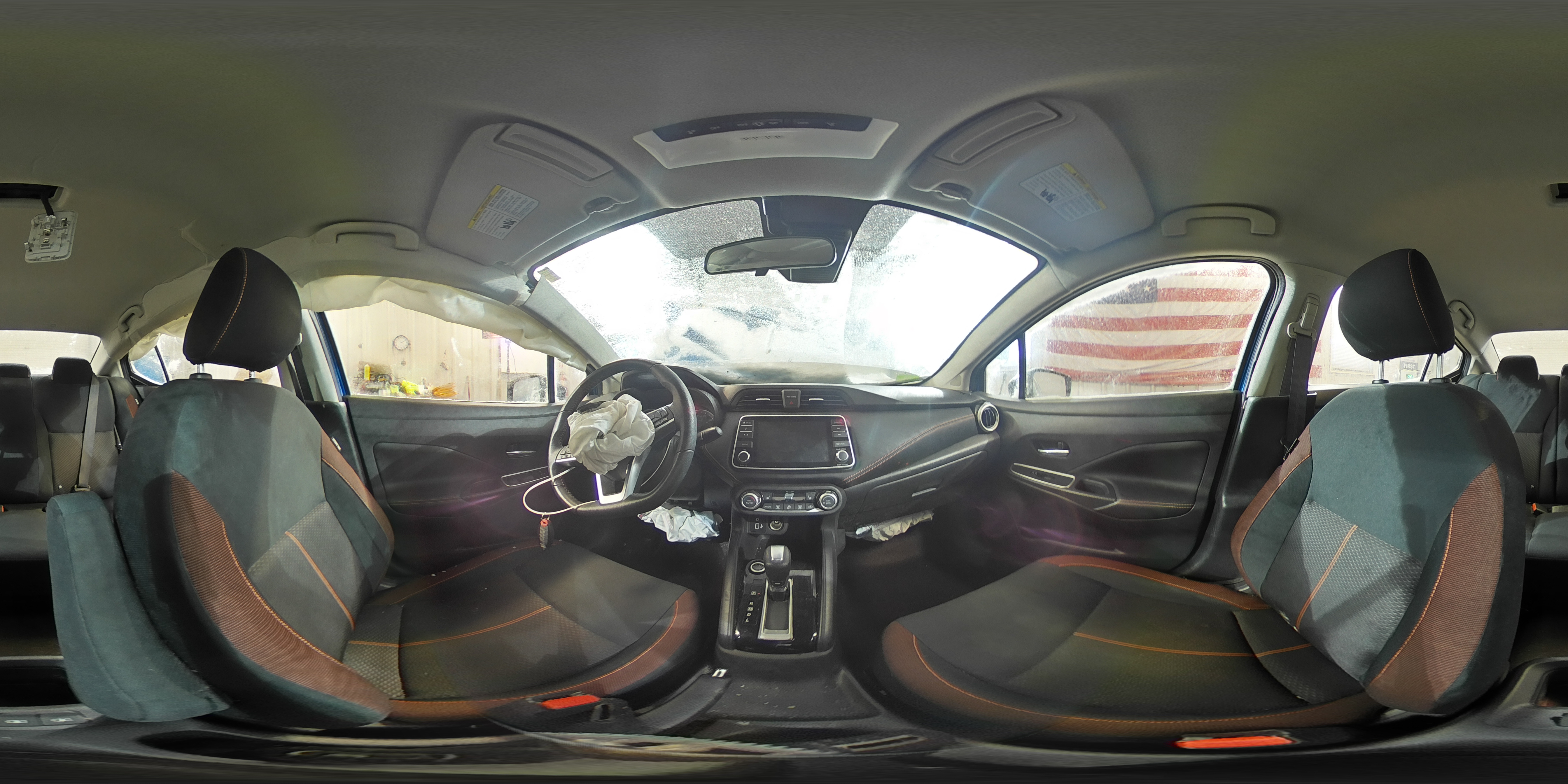 2020 Nissan Versa - Image 13