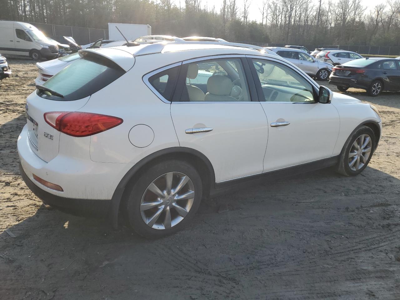 2010 Infiniti EX - Image 3