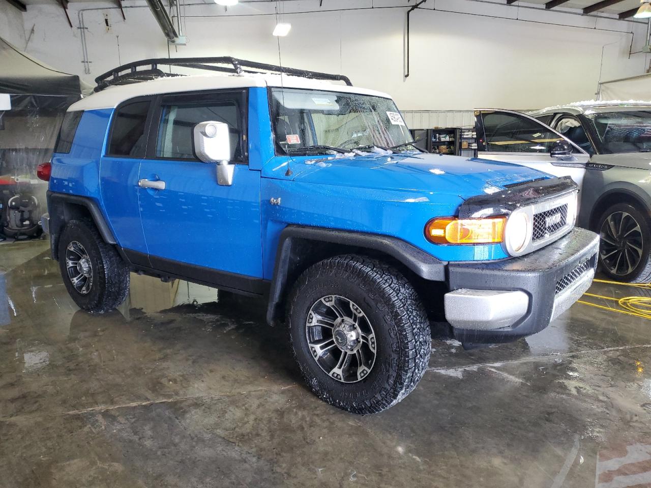 2007 Toyota FJ Cruiser - Image 4