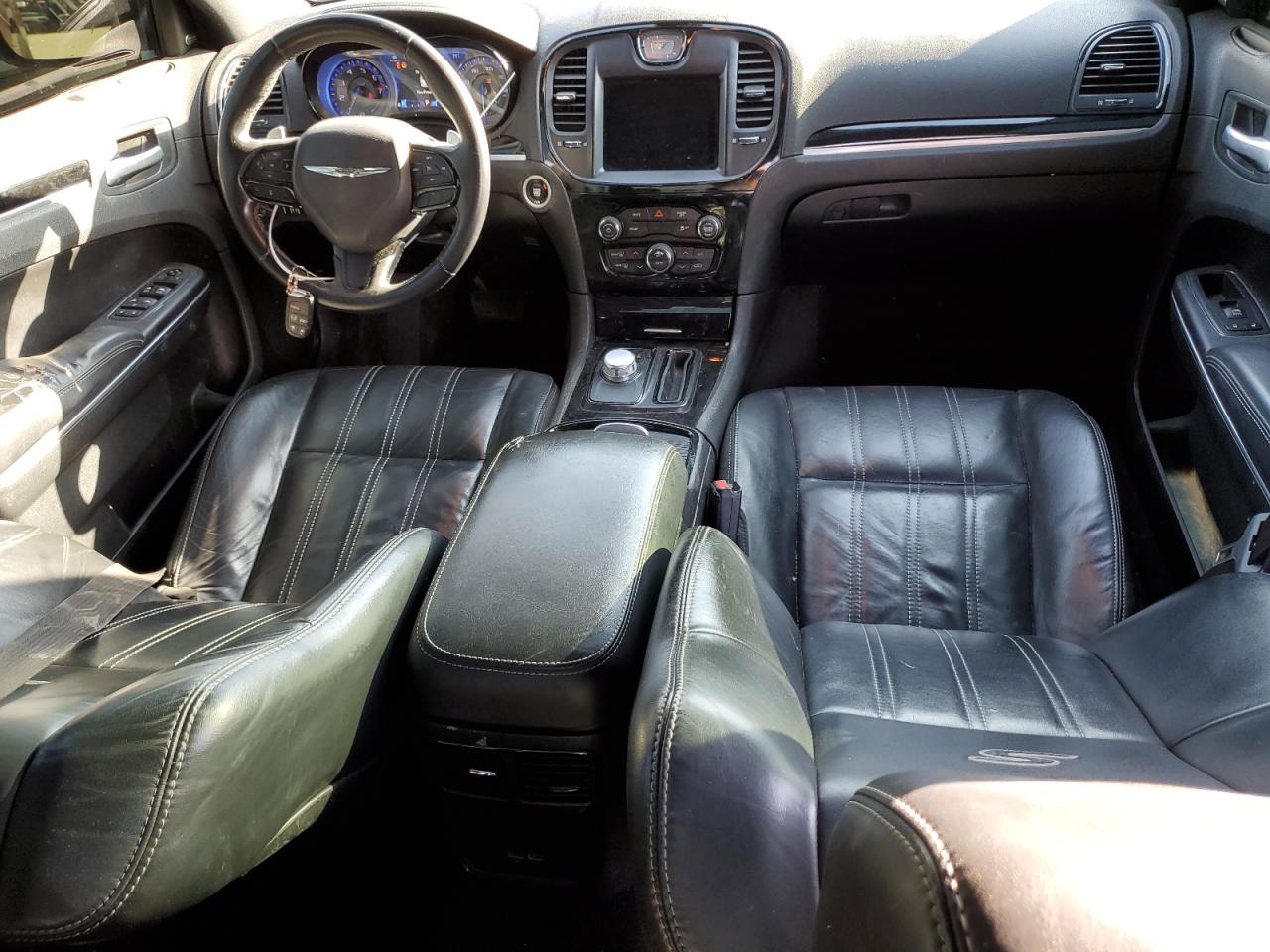 2018 Chrysler 300 - Image 8