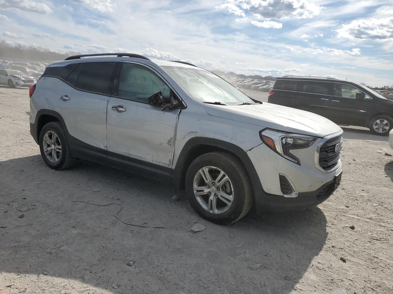 2018 GMC Terrain - Image 4