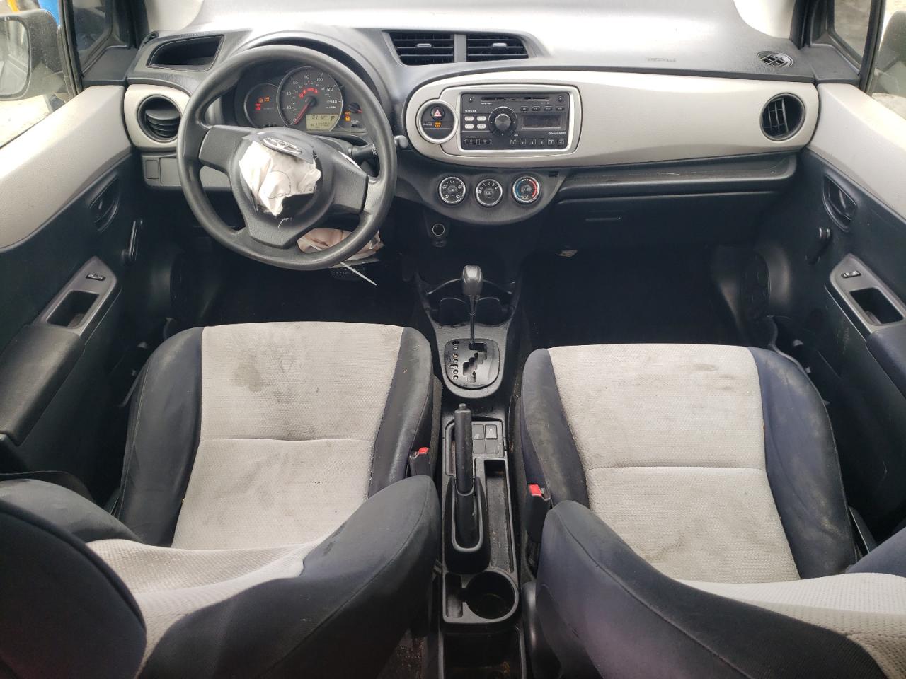 2012 Toyota Yaris - Image 8