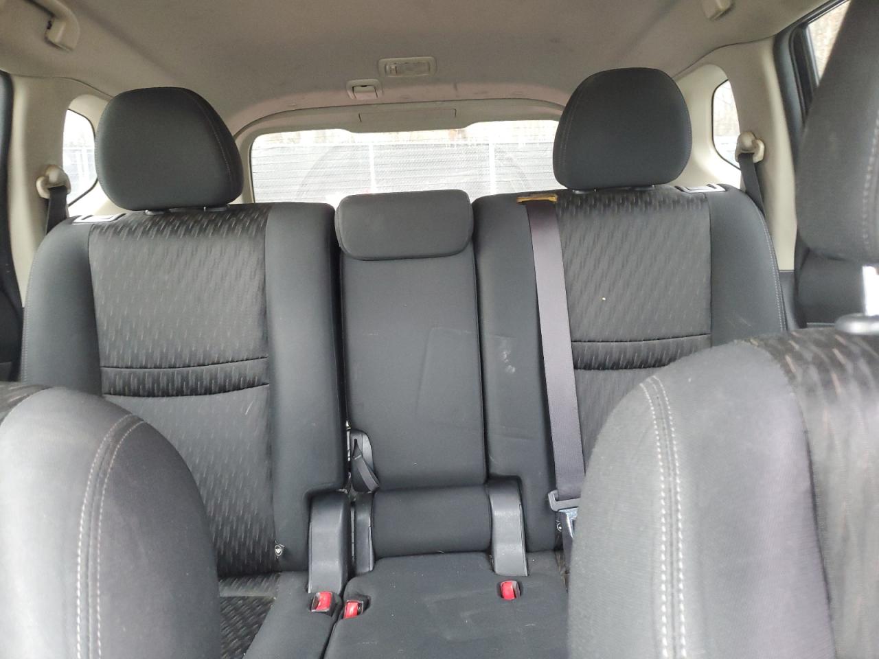 2018 Nissan Rogue - Image 10