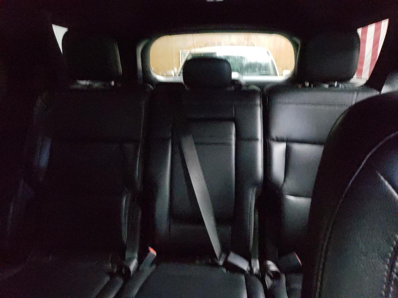 2020 Ford Explorer - Image 10