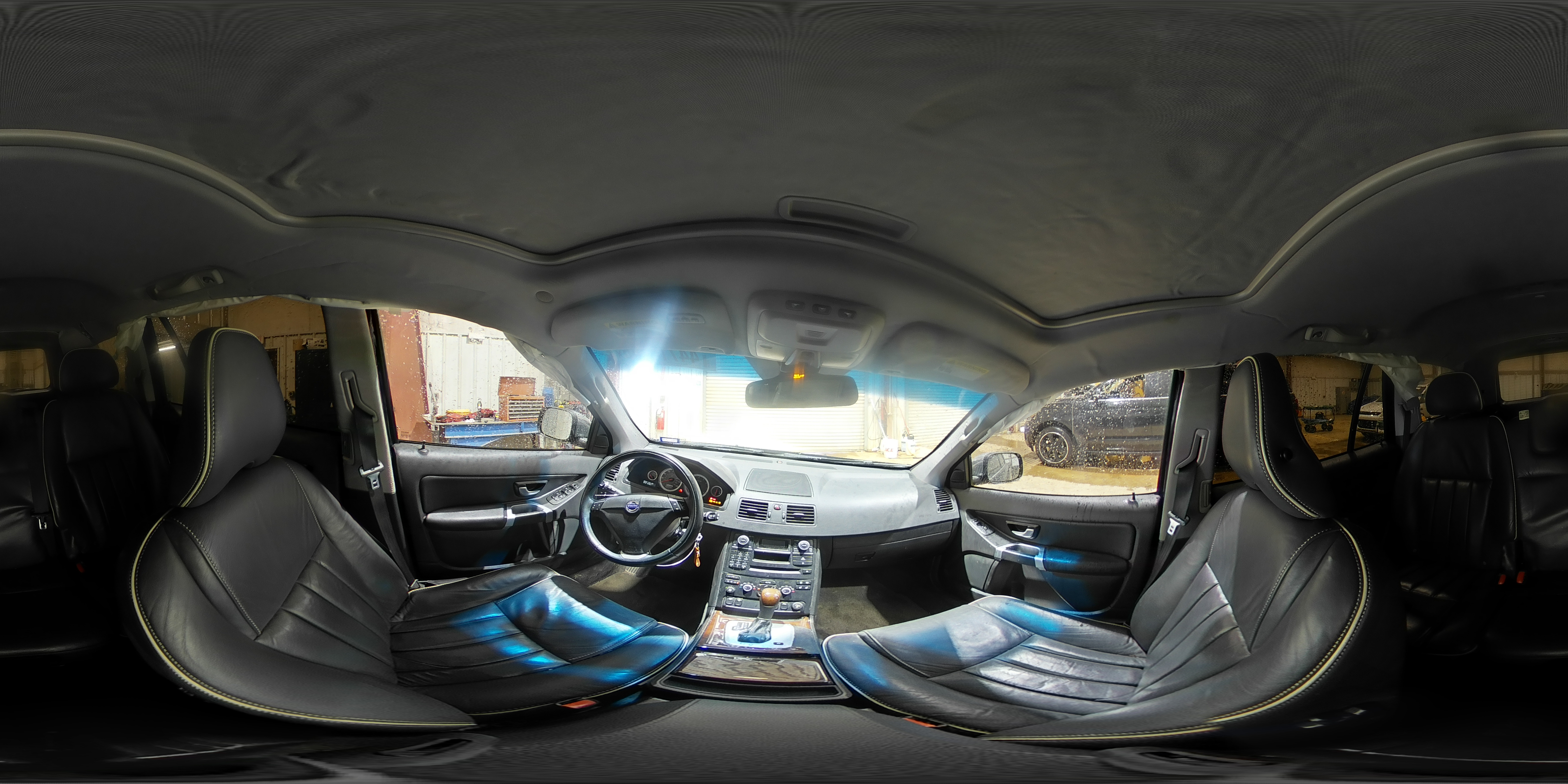 2013 Volvo XC90 - Image 13