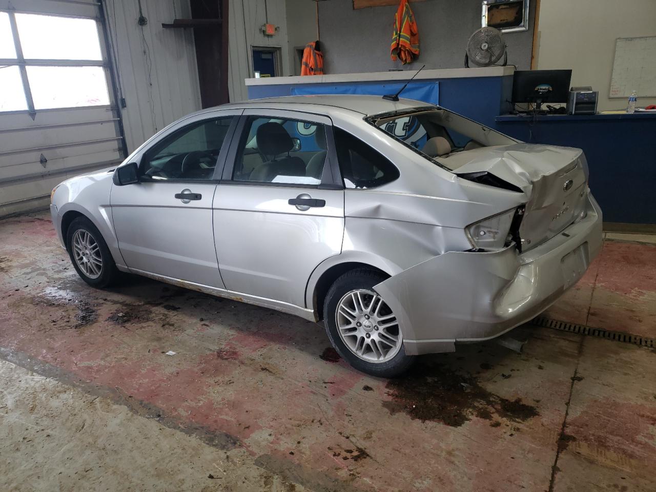 2009 Ford Focus - Image 2