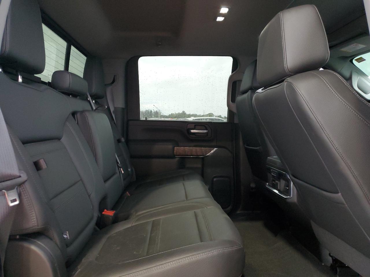 2021 GMC Sierra - Image 10