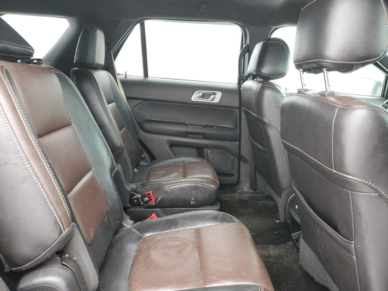 2014 Ford Explorer - Image 12