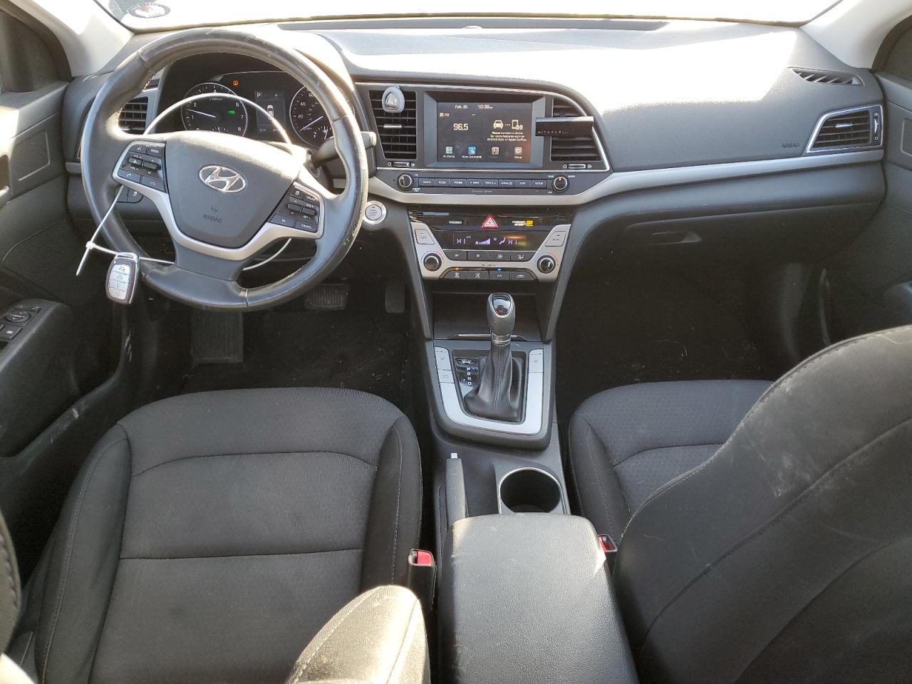 2018 Hyundai Elantra - Image 8