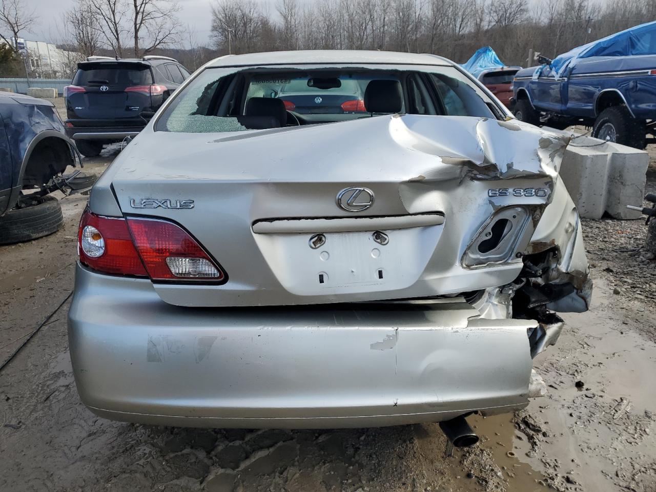 2004 Lexus ES - Image 6
