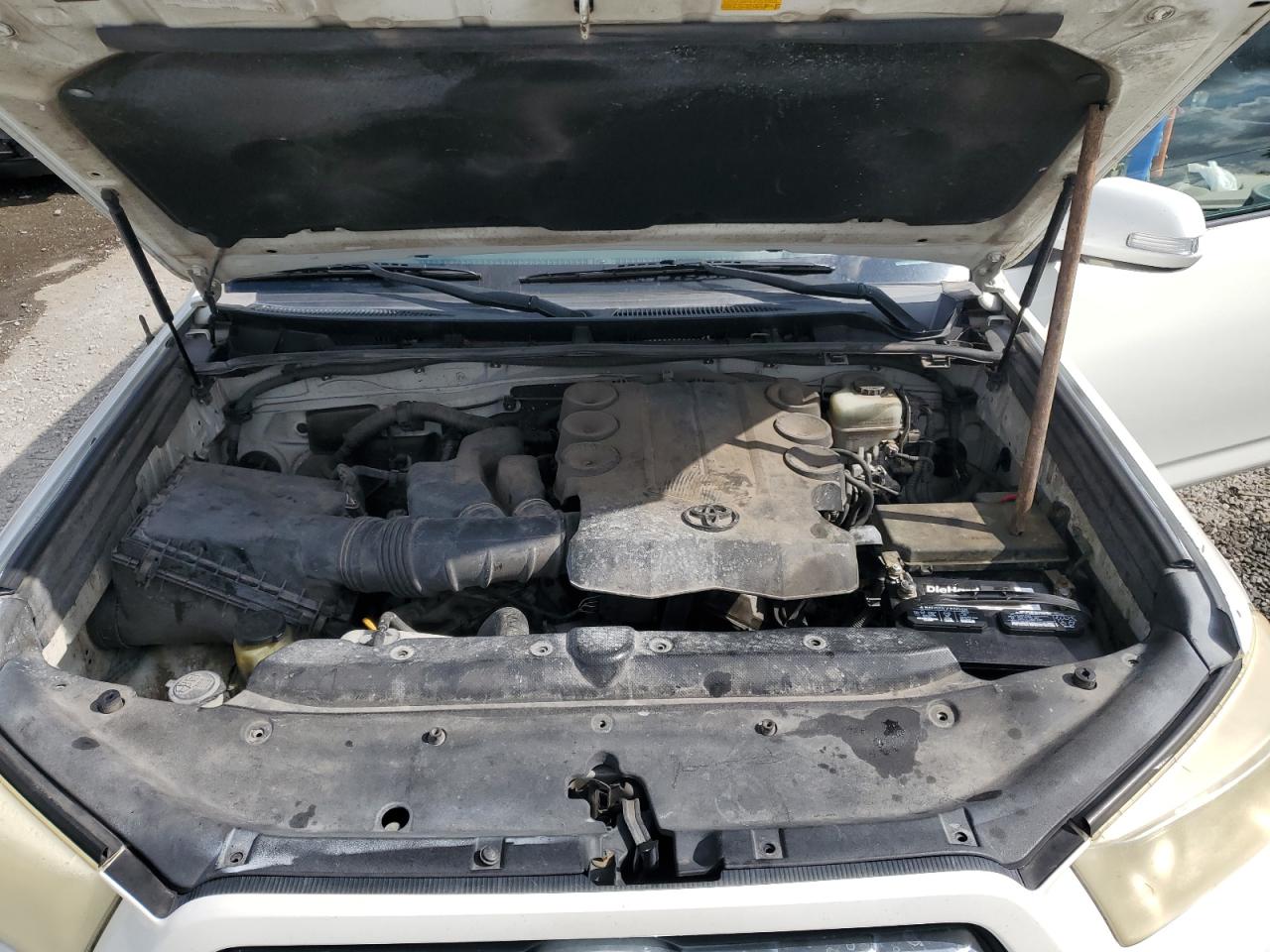 2010 Toyota 4Runner - Image 12