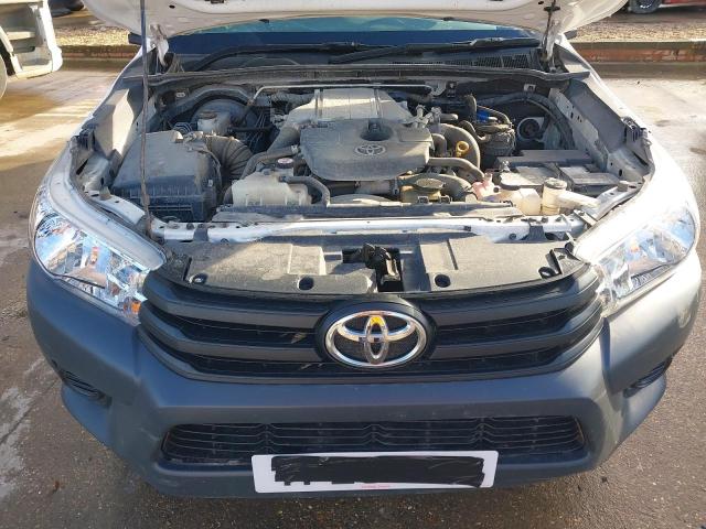 2020 TOYOTA HILUX ACTIVE D-4D 4WD DCB 