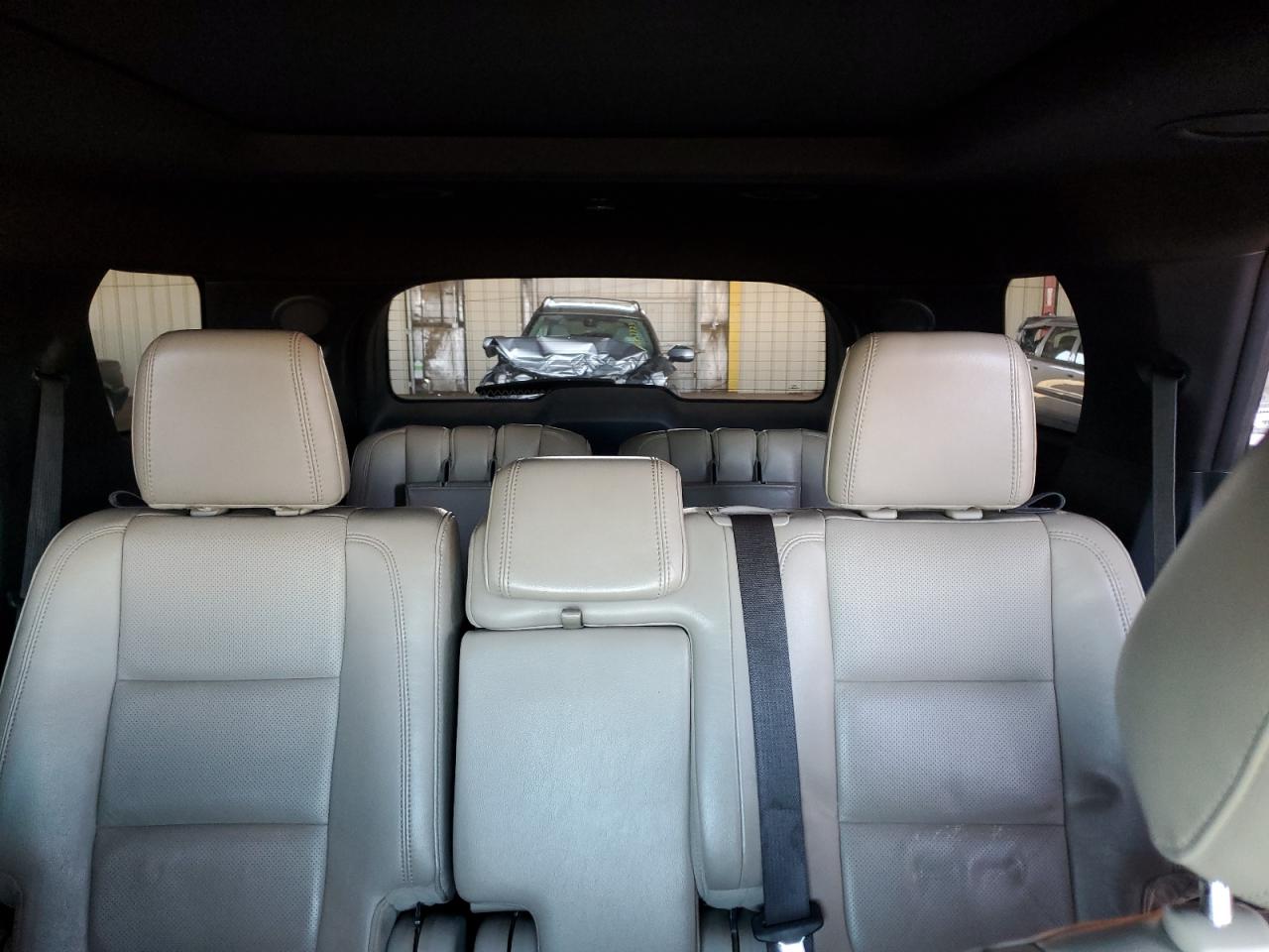 2011 Ford Explorer - Image 10