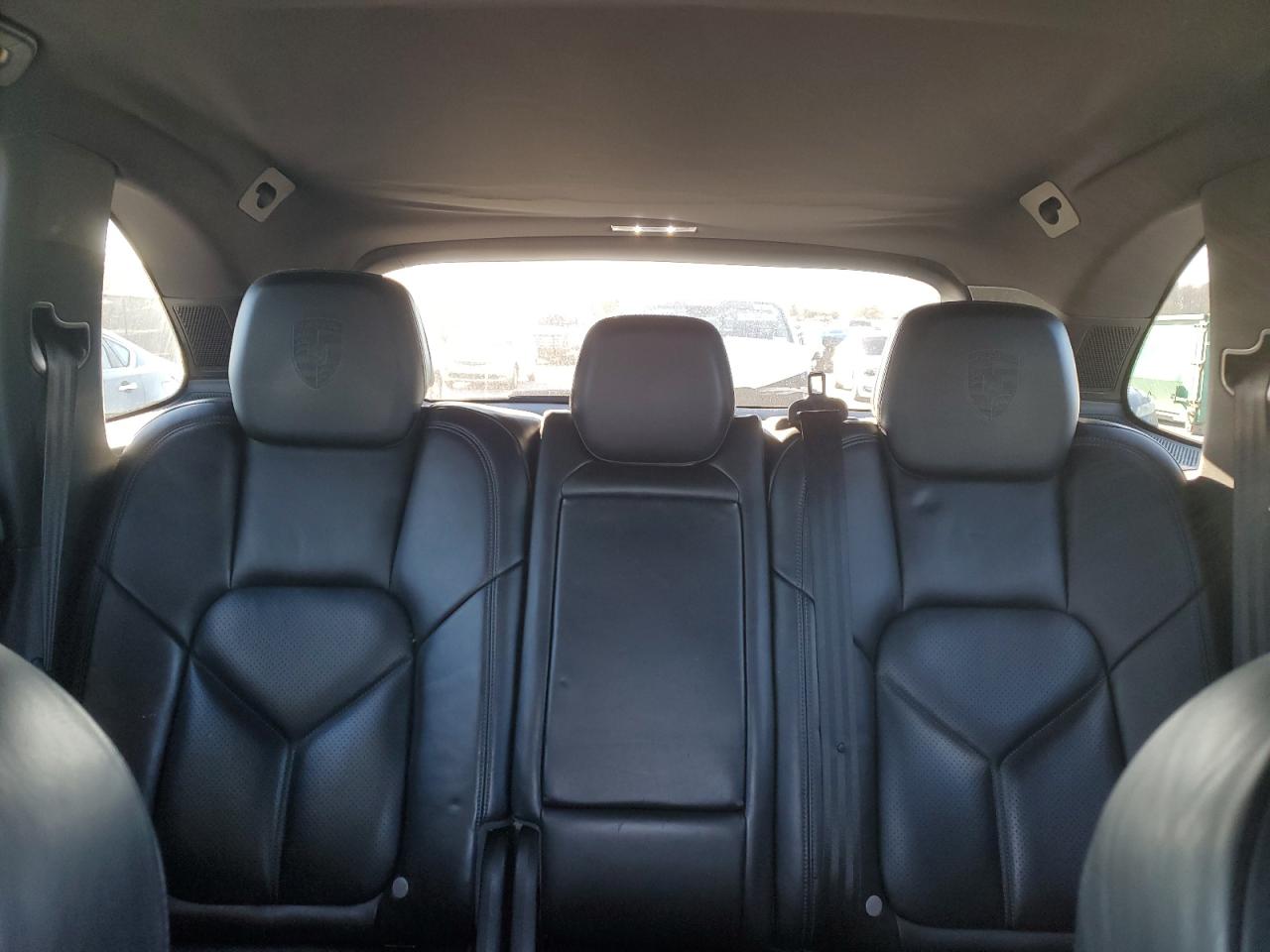 2017 Porsche Cayenne - Image 10