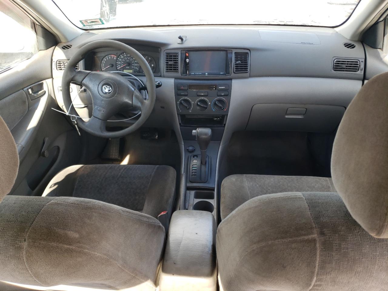 2004 Toyota Corolla - Image 8