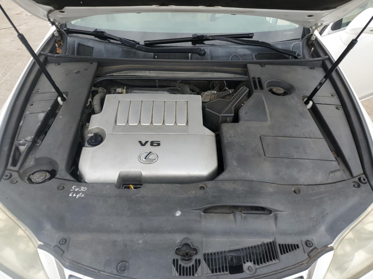 2010 Lexus ES - Image 13