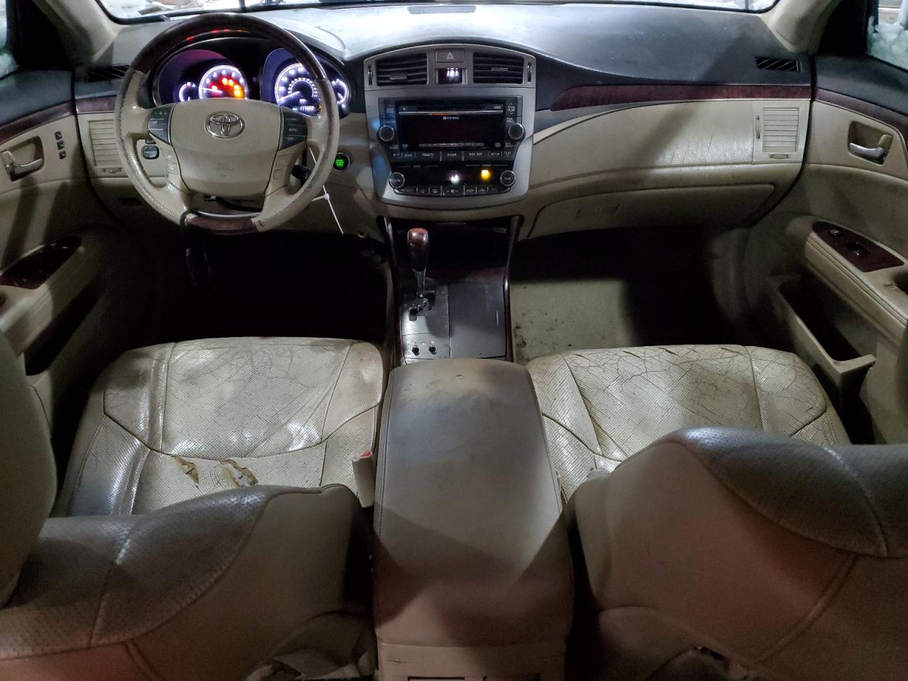 2011 Toyota Avalon - Image 8