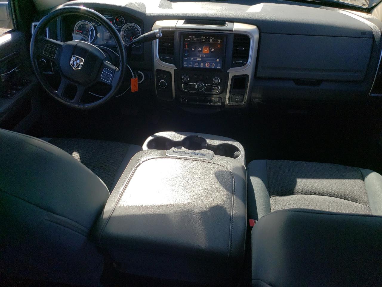 2014 RAM 3500 - Image 8