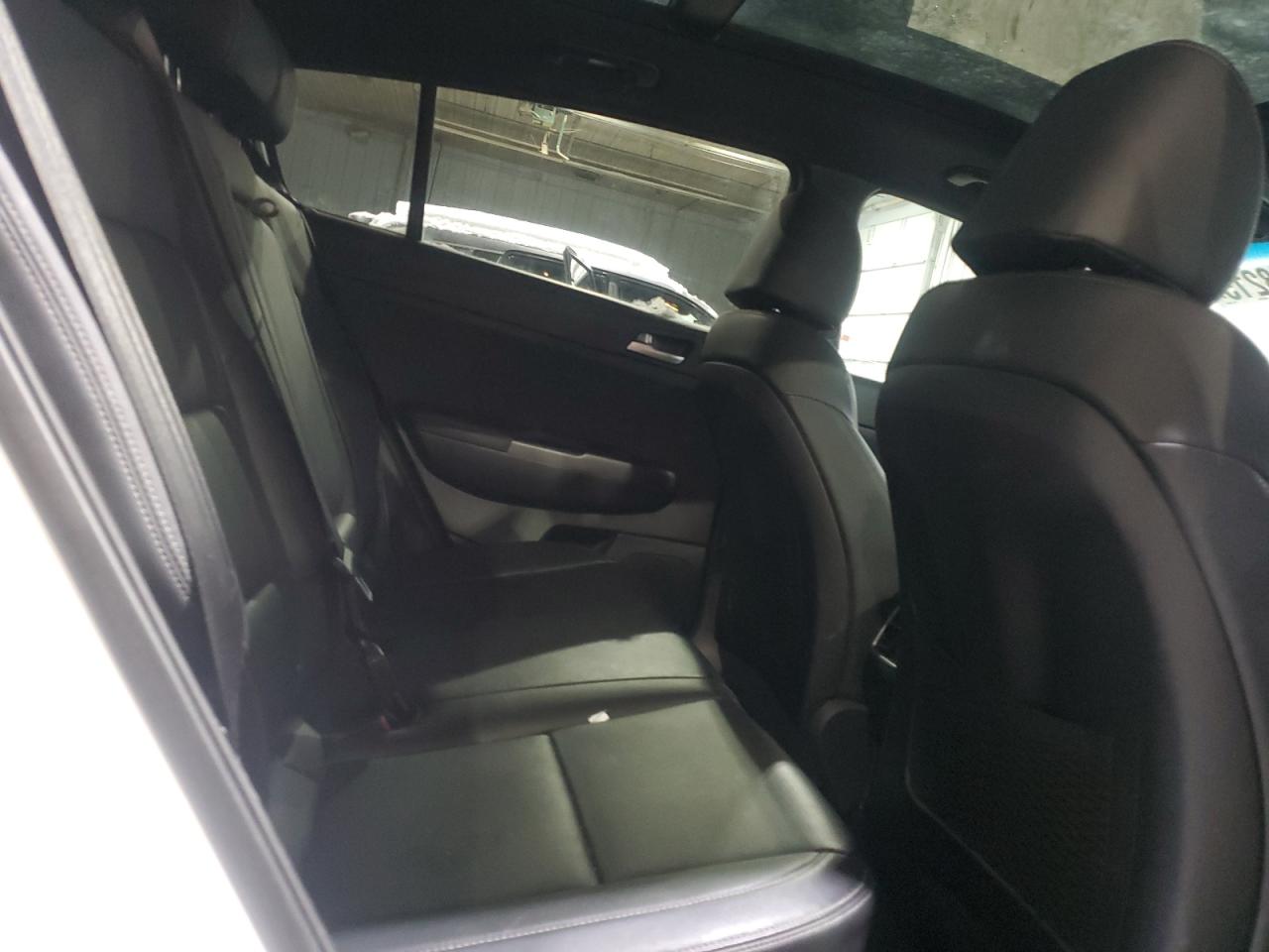 2021 Kia Sportage - Image 11