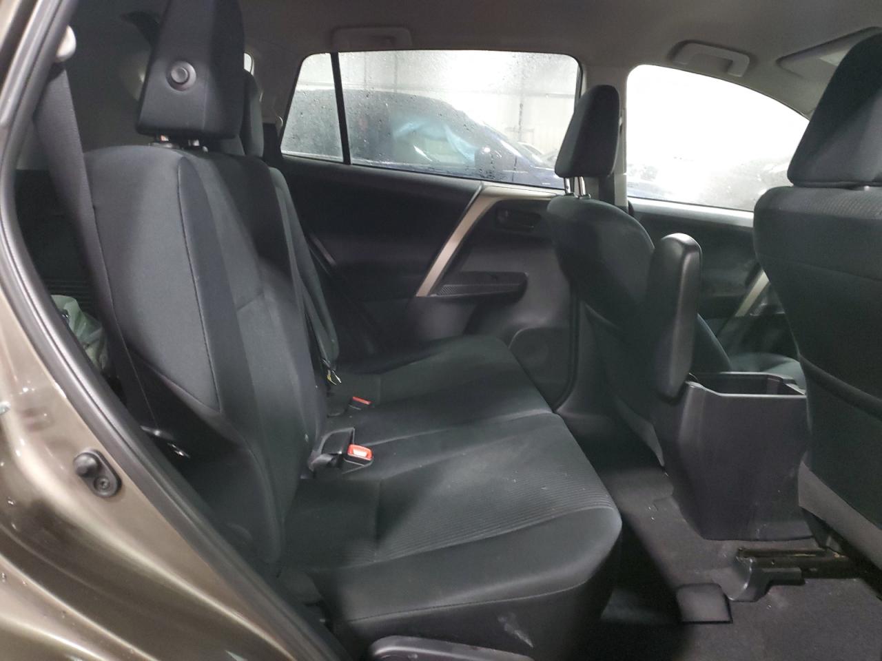 2015 Toyota RAV 4 - Image 10