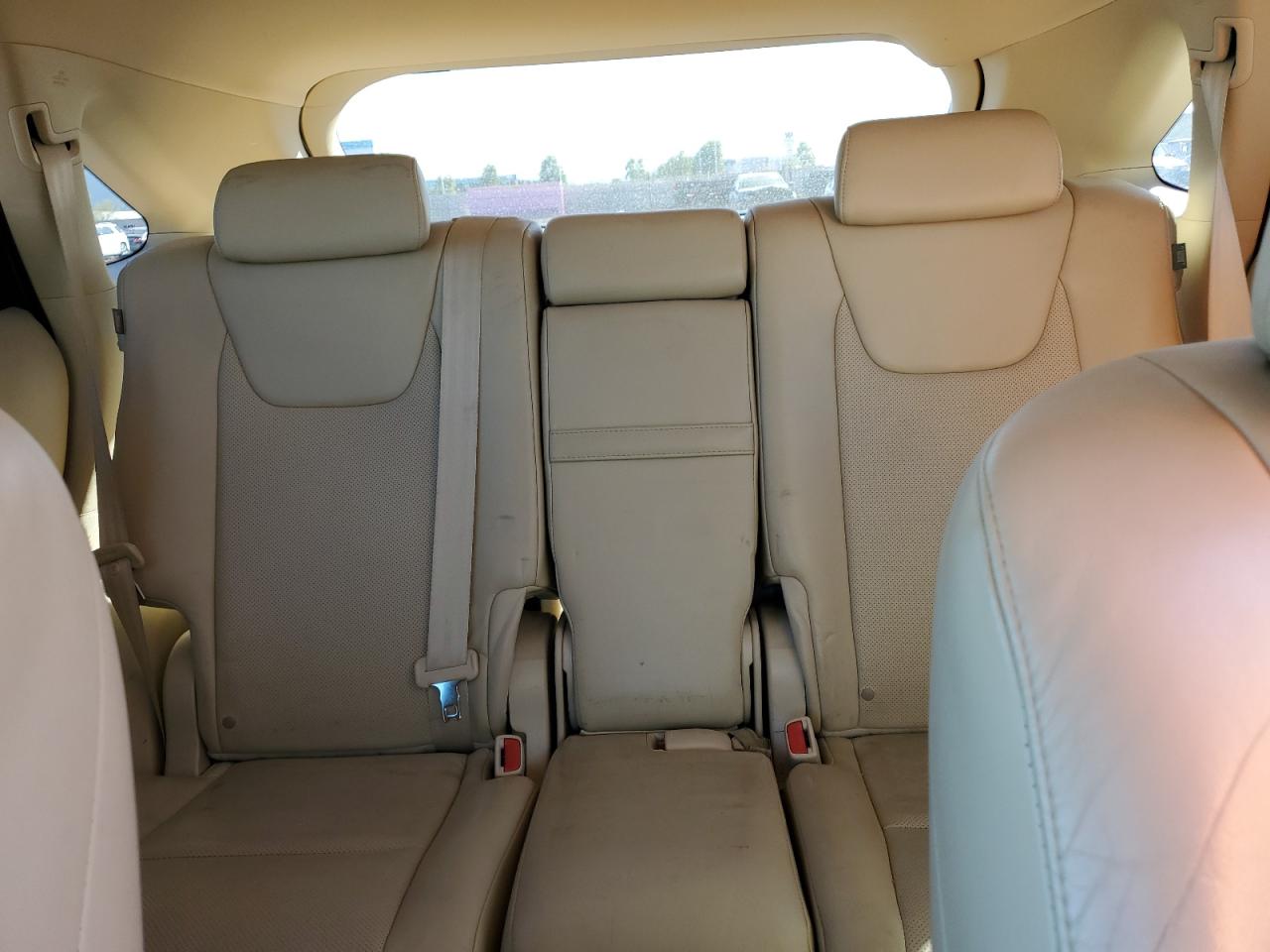 2010 Lexus RX - Image 10
