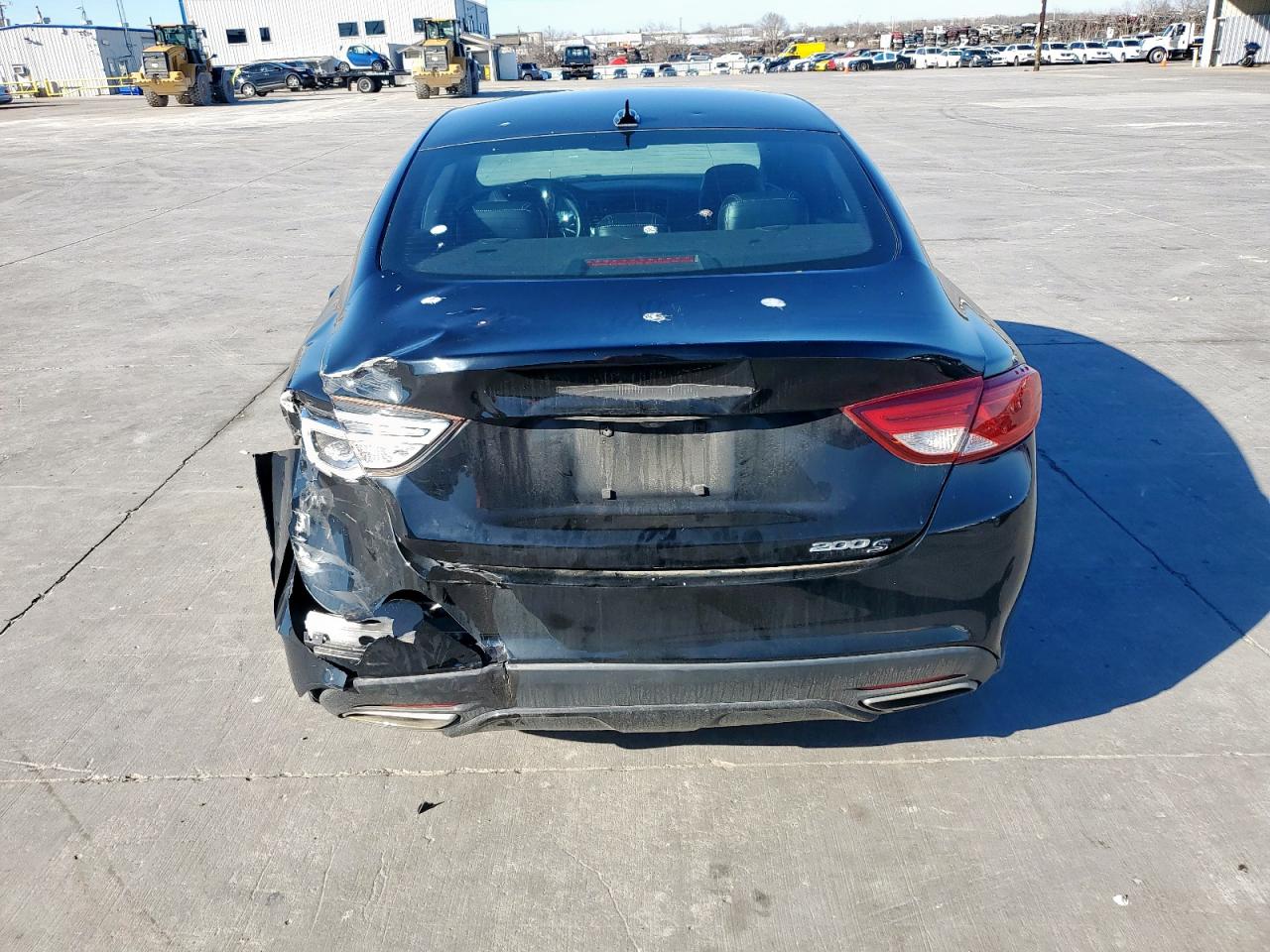 2016 Chrysler 200 - Image 6