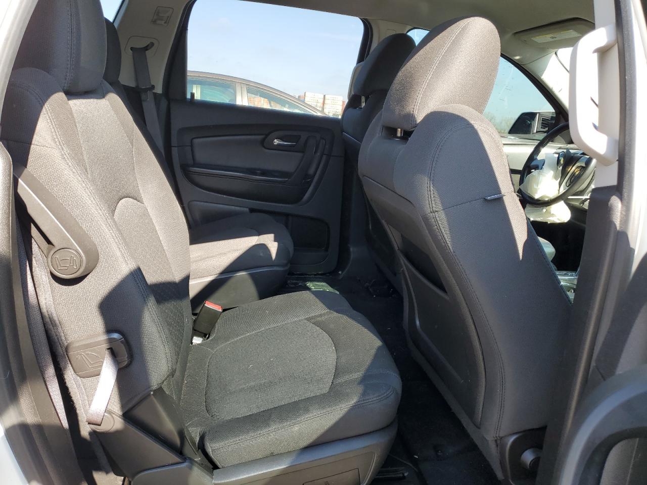 2012 Chevrolet Traverse - Image 11